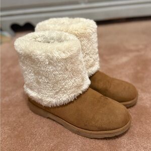 Cozy Tan and Cream Faux Fur Winter Boots